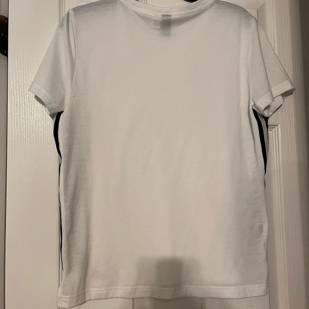 Womens ADIDAS tshirt - Picture 3 of 4